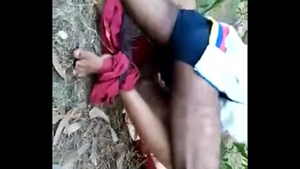 Gramathu kaatil kasa musaa oothal - Village sex video