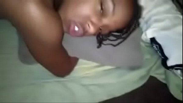 Suuthil sexyaaga sunniyai vittu ookum vibachaari - Homemade sex video