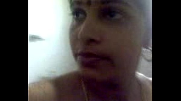 Sagothara auntygal nirvaanamaaga mulaiyai kanbithu kaamam seigiraargal