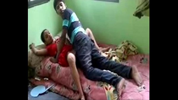 Driver paiyan owner pontati kuthiyil oothu anuba vaikiraan - sex video