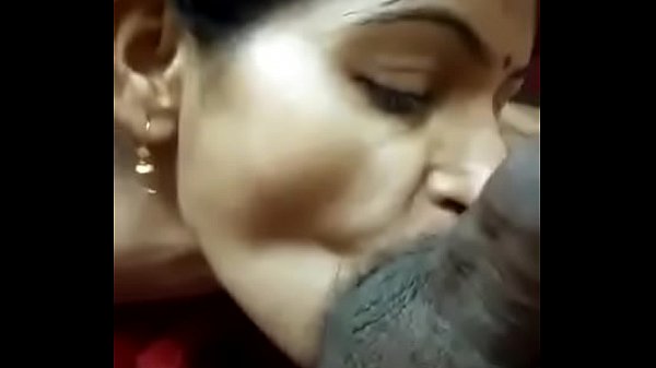 Manaivi kaamamaaga kanavan sunniyai umbi kanju vara vaikiraal - Blowjob
