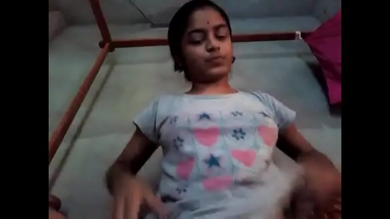 Ilamaiyaana pen kuthiyil pudanlankaiyai vittu sex seigiraal - sex video