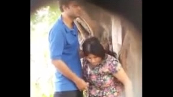 Aunty sexyaga ilam paiyanin sunniyai umbi kanjai kudikiral - Hidden cam