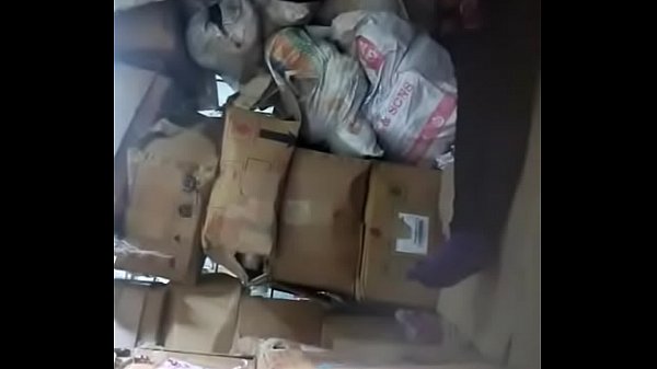 Sexyaaga velaikari kuthiyil sunniyai iraki oothu kanjai vidugiran - sex video