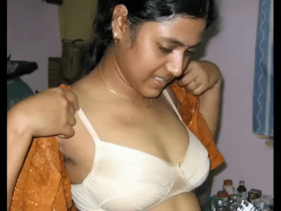 Singala tamil pesi aunty idam ootha kathaiyai soli usar seiyum tamil sex video